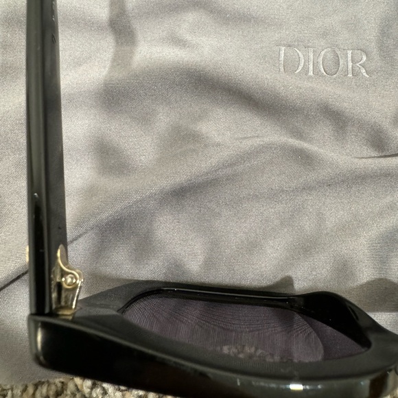 Chanel ch5509 square sunglasses with case - Picture 10 of 15